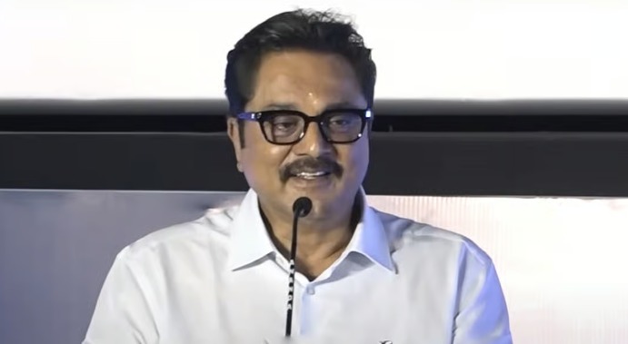 “அரசியலில் இருந்து ஒதுங்கி இருக்கிறேன்” : சரத்குமார் பேட்டி